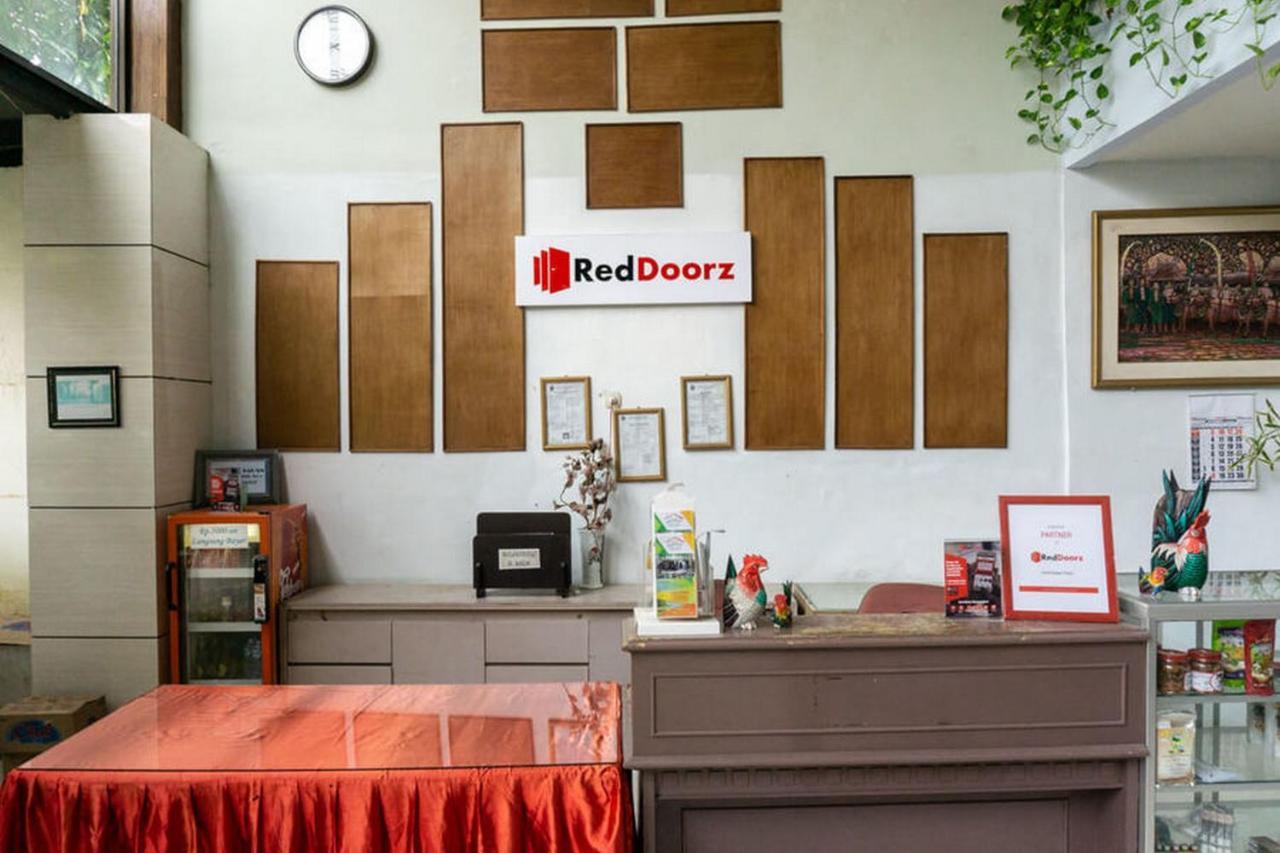 Reddoorz @ Hotel Surabaya Sumenep מראה חיצוני תמונה