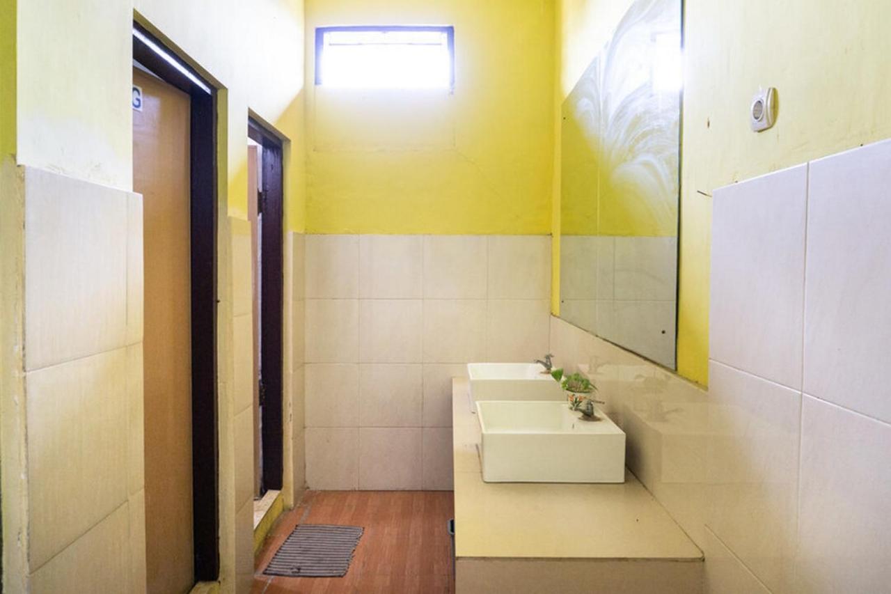 Reddoorz @ Hotel Surabaya Sumenep מראה חיצוני תמונה