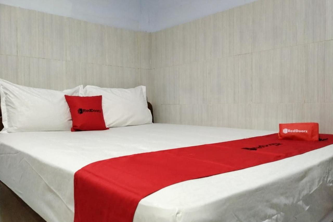 Reddoorz @ Hotel Surabaya Sumenep מראה חיצוני תמונה