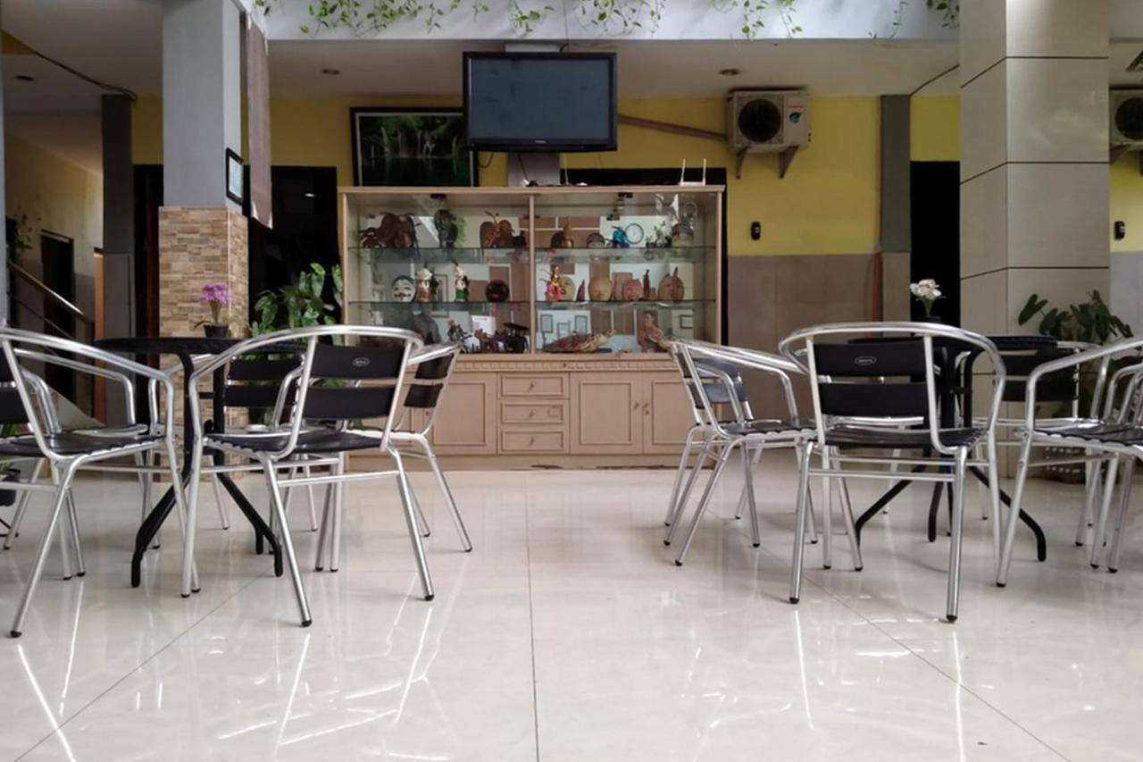 Reddoorz @ Hotel Surabaya Sumenep מראה חיצוני תמונה